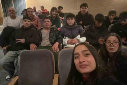 Karacasu’da öğrenciler tiyatroyla buluştu
