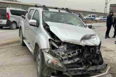 Karapınar’da tır ile kamyonet çarpıştı: 1 yaralı