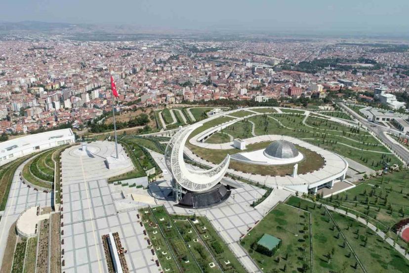 Karesi’de birleştirilmiş dükkanlardaki ruhsat krizi