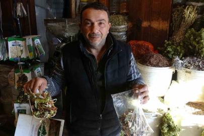 Karlı havalarda şifa arayanlar aktarlarda yoğunluk oluşturdu