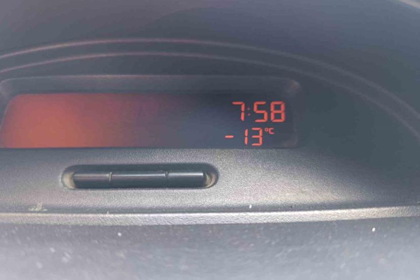 Kars buz kesti: Dondurucu soğuklar hayatı olumsuz etkiliyor