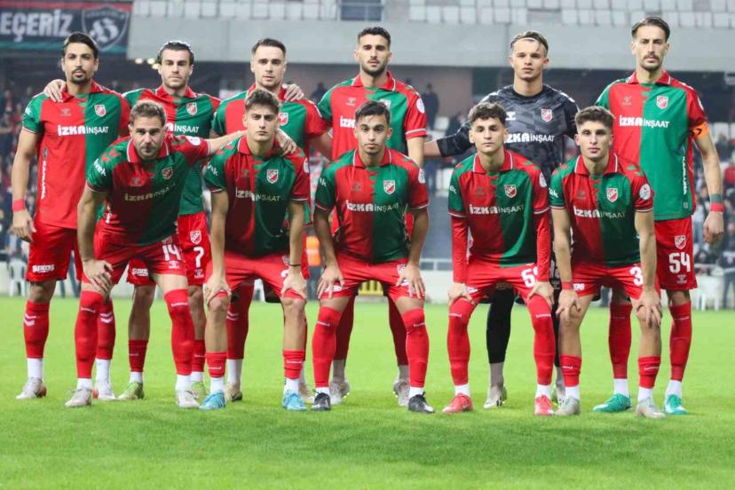 Karşıyaka, 3. Lig’de kaybetmeyen iki takımdan birisi