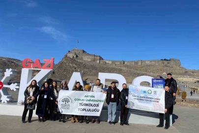 Kars’ta aşıklık geleneği masaya yatırıldı