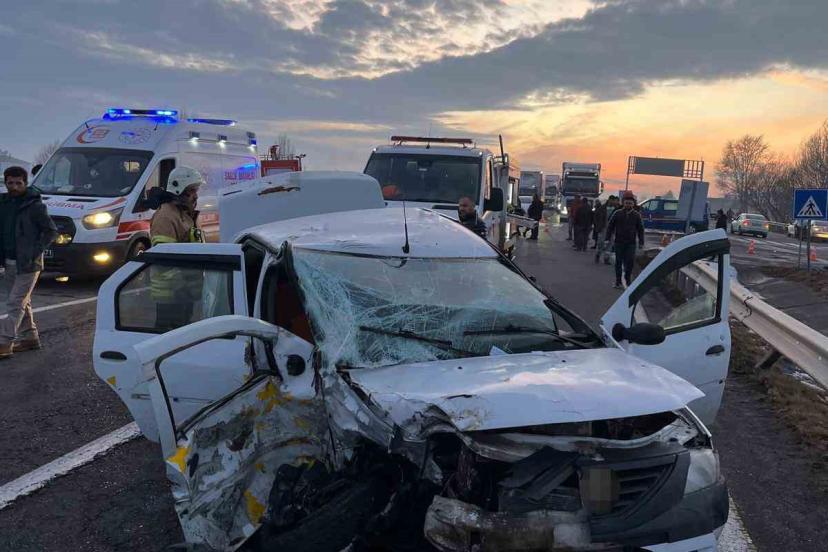 Kars’ta trafik kazası: 3 yaralı