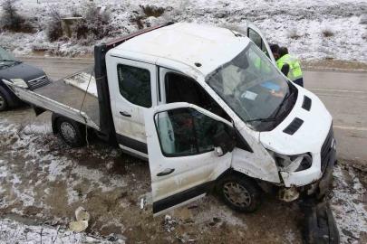 Kastamonu’da işçileri taşıyan kamyonet yan yattı: 7 yaralı