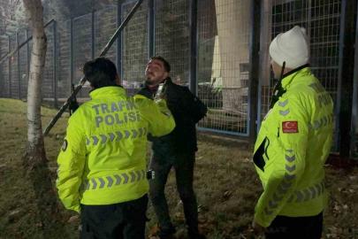 Kayseri’de polisin ‘dur’ ihtarına uymayarak, kaçan alkollü sürücü alkometreyi üflemek için direndi