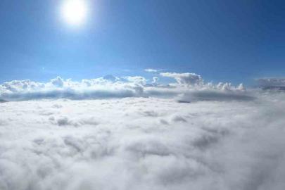 Kayseri’de sis bulutlarının üzerinden görüntüler hayran bıraktı