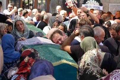 Kaza süsü vererek eşini ve çocuğunu öldüren doktor, cezaevinde intihar etti