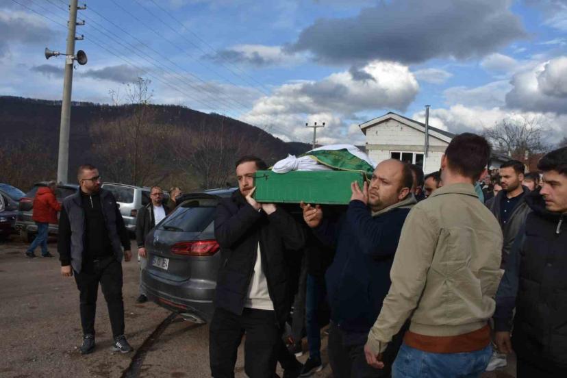 Kazada hayatını kaybeden sürücü toprağa verildi