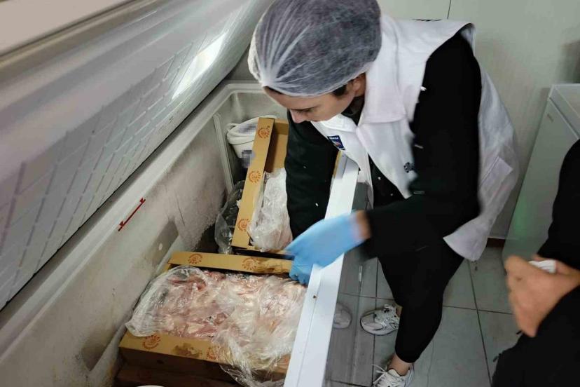 Kemer’de zabıtadan restoran ve kafelere denetim