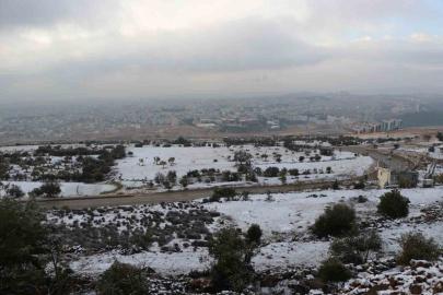 Kilis’in yüksek kesimlerinde kar yağışı etkili oldu