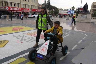 Kilis’te minik öğrencilere trafik bilinci