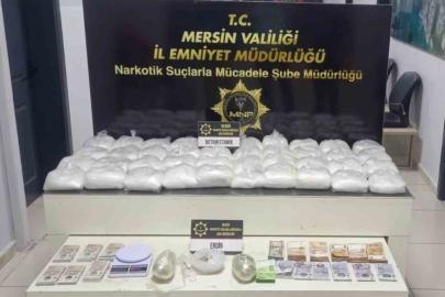 Kilolarca uyuşturucu ele geçirilen şüpheliden 4 milyon TL’lik döviz çıktı