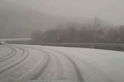 Kırklareli Mahyadağı bölgesinde kar yağışı: Yol trafiğe açık