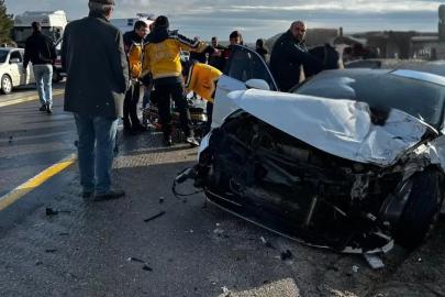 Kırklareli’de sınır kapısı yolunda iki otomobil çarpıştı: 5 yaralı