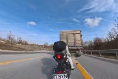 Kırklareli’nde tıra çarpan motosikletli yaralandı