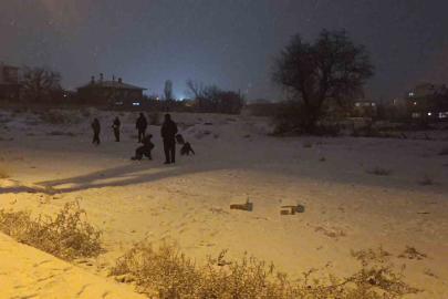 Kırşehir’de kar yağışı başladı, çocuklar kendini dışarı attı