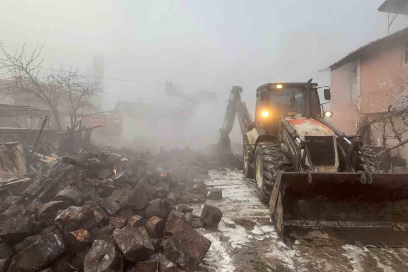 Kış ortasında evsiz kaldılar