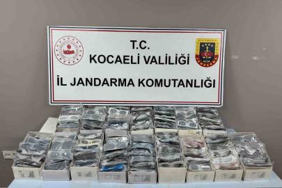 Kocaeli’de 2,6 milyon TL’lik kaçak gözlük ve tütün operasyonu