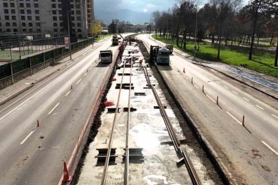 Kocaeli’de Kartepe tramvay hattının ilk rayları döşendi