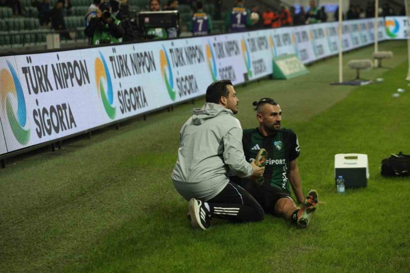 Kocaelisporlu oyuncu Serdar Dursun camiadan özür diledi