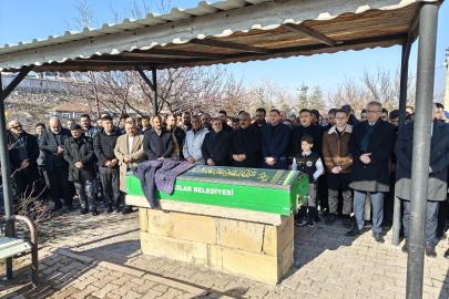 Koyun otlatma meselesinden öldürülen adam toprağa verildi