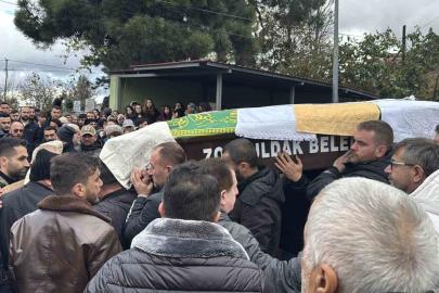 Kozlu’da bıçaklı olayda hayatını kaybeden Murat Yangun toprağa verildi