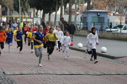 Kula’da Atatürk Kır Koşusu düzenlendi