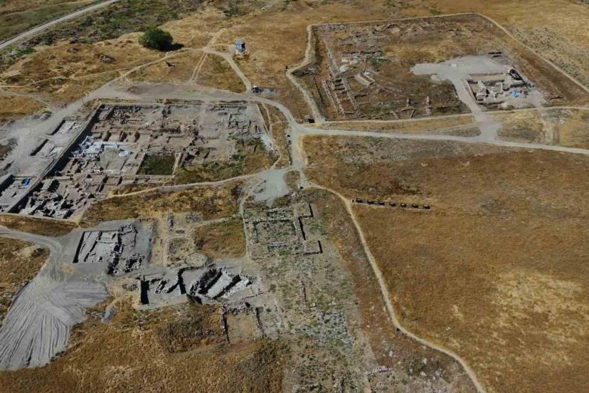 Kültepe’de mozaik heyecanı