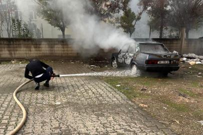 Kurtalan’da araç alev topuna döndü