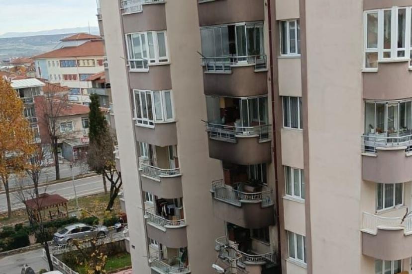 Kütahya’daki yangında ağır yaralanan kadın hayatını kaybetti
