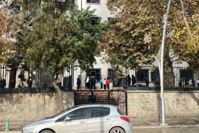 Lisede 3. kattan düşen öğrenci ağır yaralı