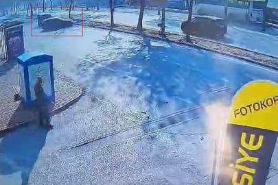 Makas atan otomobil ağaca çarpıp takla attı: 1 ölü