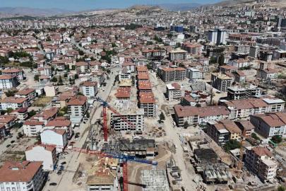 Malatya’da depremde yıkılan Gökkuşağı ve Bulut Apartmanları davasında müteahhide 15 yıl hapis cezası