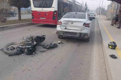 Malatya’da otomobille çarpışan motosikletli yaralandı