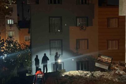 Manisa’da çatlak oluşan iki bina tahliye edildi