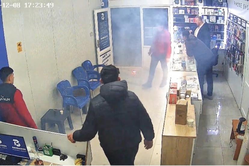 Mardin’de cep telefonu tamir sırasında alev aldı