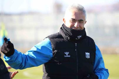 Mehmet Altıparmak: "Transfer dedikodularına inanmayın"