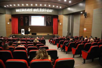 Melikgazi Belediyesi’nde kamu ihale mevzuatı eğitimi veridi