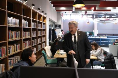 Melikgazi’nin geleceğe ışık tutan yatırımı: Akıl Küpü Kütüphaneleri