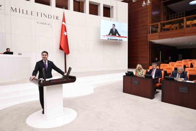 MHP’li Özdemir: "Basın kartı bulunmayan veya kurumsal bir kimlik altında akredite edilmemiş şahısların basın faaliyeti adı altında yürüttükleri çalışmaların engellenmeli"