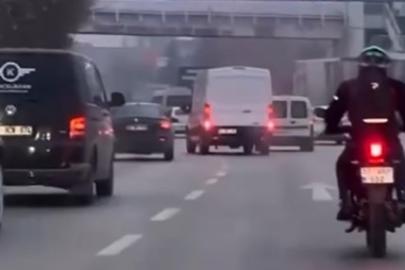 Minibüs sürücüsü makas atarak trafiği tehlikeye düşürdü