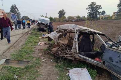 Minibüsle çarpışarak hurdaya dönen TOFAŞ’taki 2 kişi yaralandı