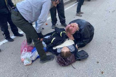 Motosikletin çarptığı kadın yaralandı
