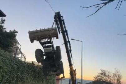 Mudanya’da kepçenin vinçten düştüğü anlar kameraya yansıdı