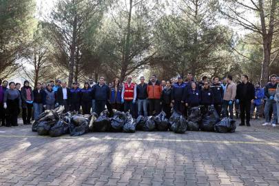 Muğla Büyükşehir Belediyesi’nin temizlik seferberliği Ula Göleti’nden başladı