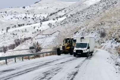 Muş’ta mahsur kalan 20 araç kurtarıldı