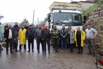 Nazilli Belediyesi Işıklar Mahallesi’nde 5 bin ağaç fidanı dağıttı