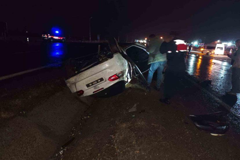 Niğde - Kayseri yolunda feci kaza: 2 ölü, 1 yaralı