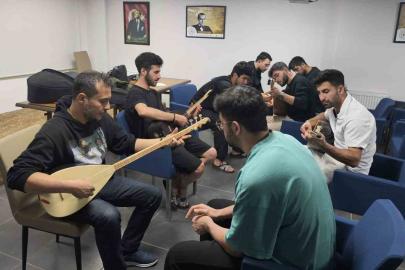 Öğrenci yurdunda satranç turnuvası heyecanı yaşandı